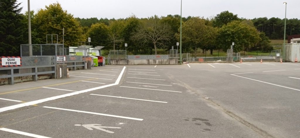 plateau intérieur de la déchèterie du gros chêne à sérent